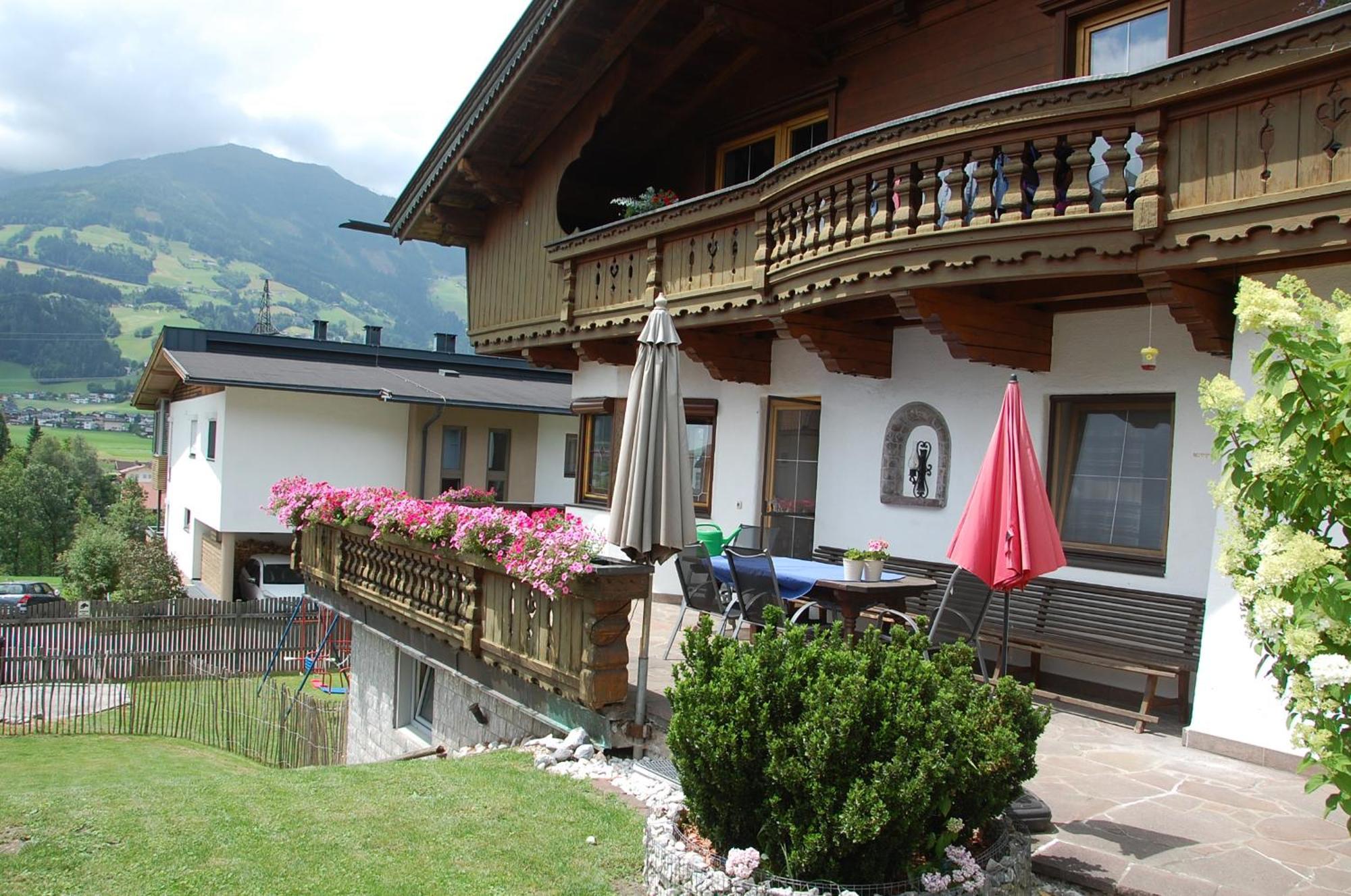 Haus Hart Im Zillertal 6 Personen Villa Luaran gambar